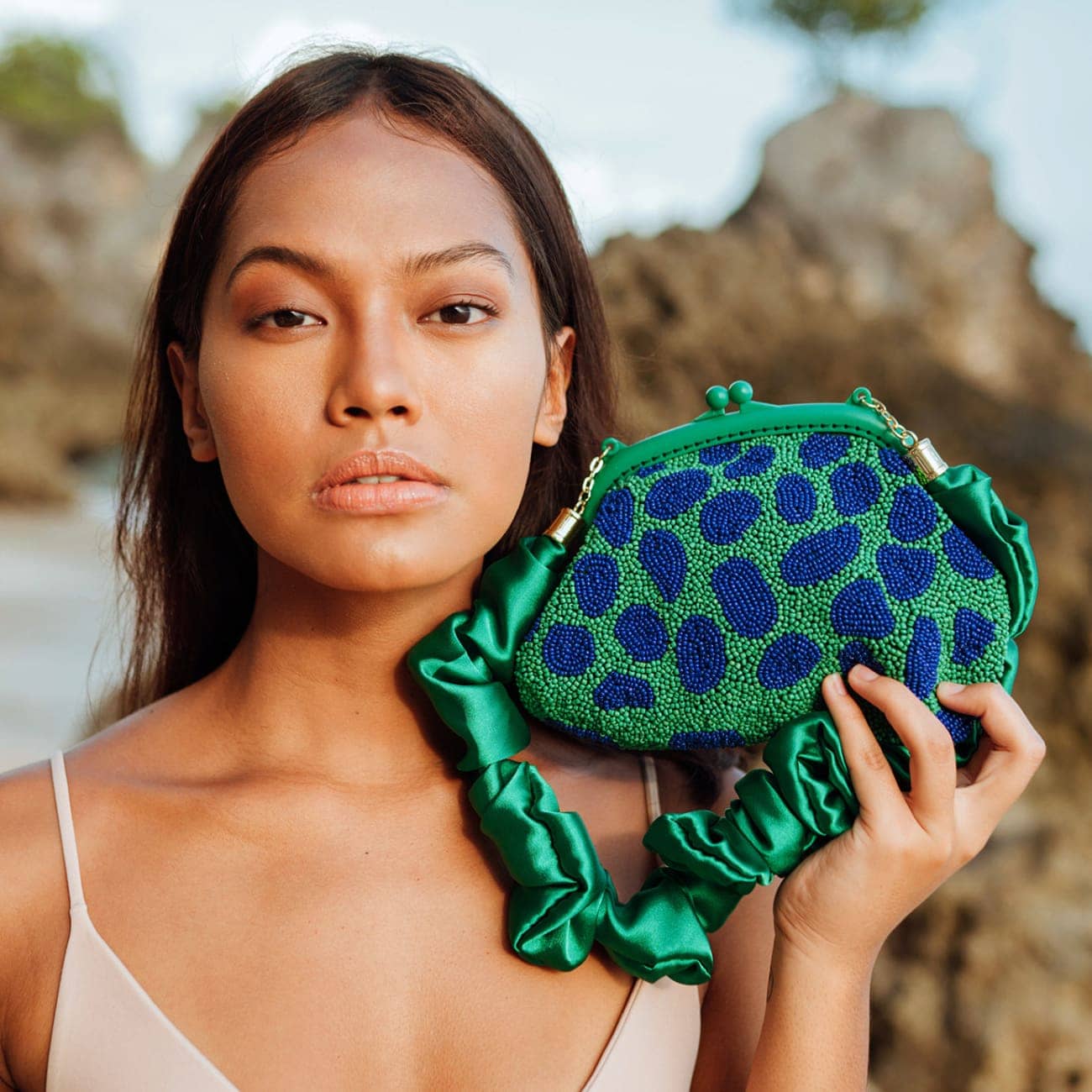 Arnoldi Jade Beaded Clutch In Blue/Green Kelly Green / Glass Beads / Bag Clutches