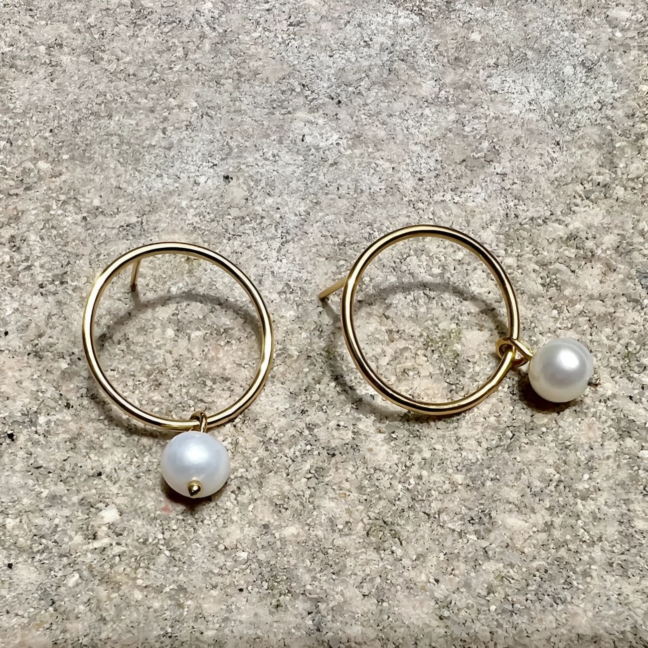 Circle Freshwater Pearl Earrings