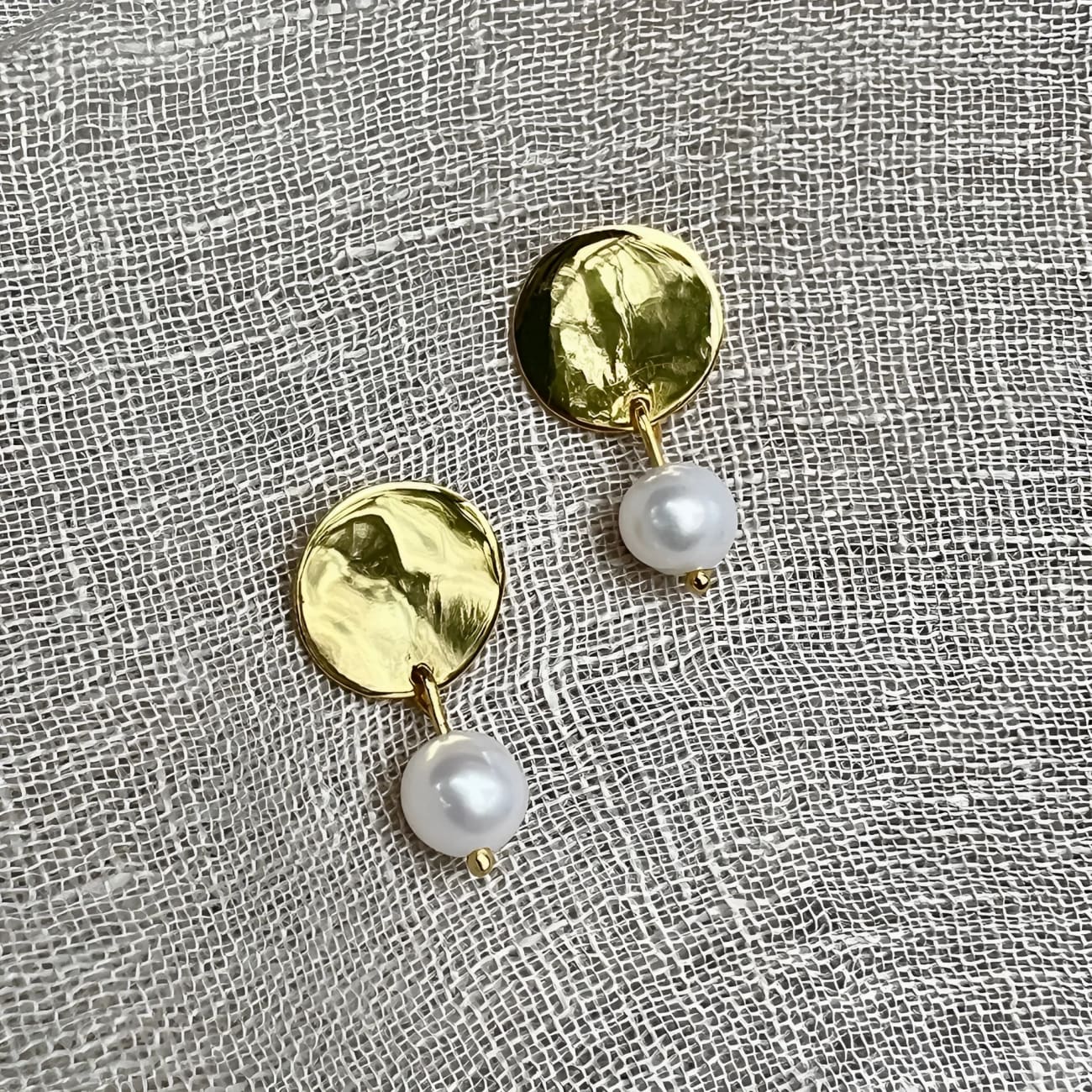 Freshwater Pearl Disc Earrings