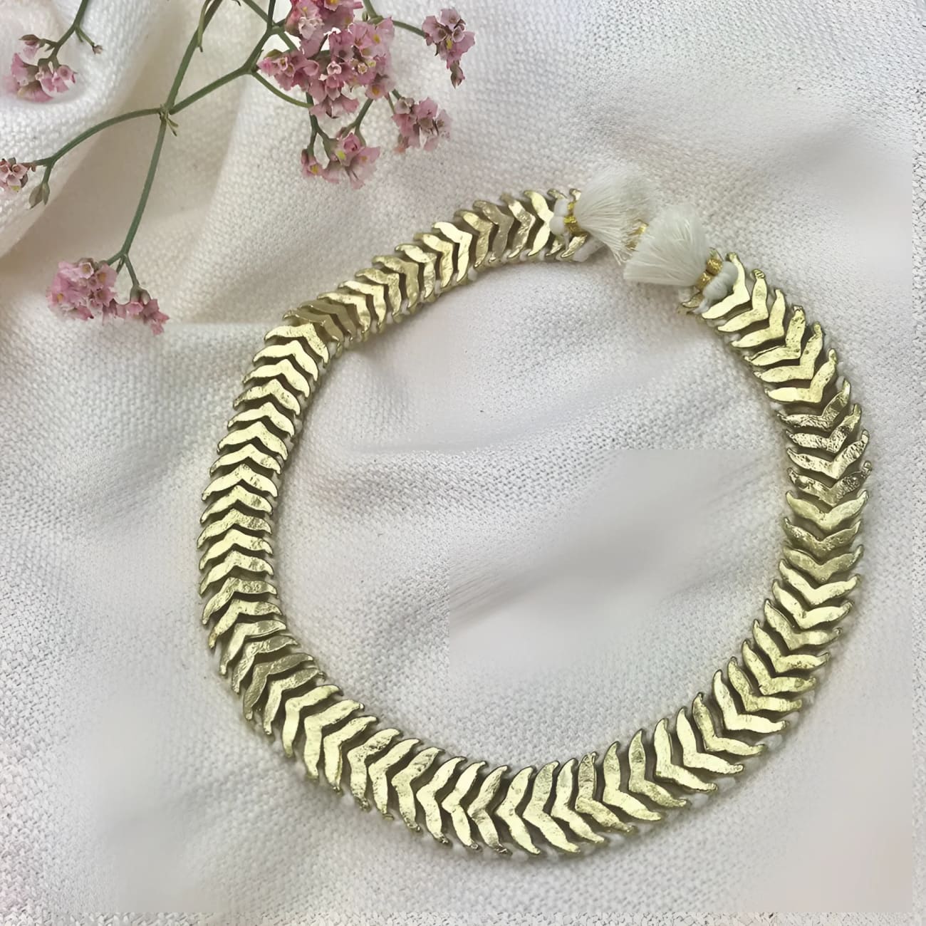 Temple Collar Necklace - M/L / White - Necklaces