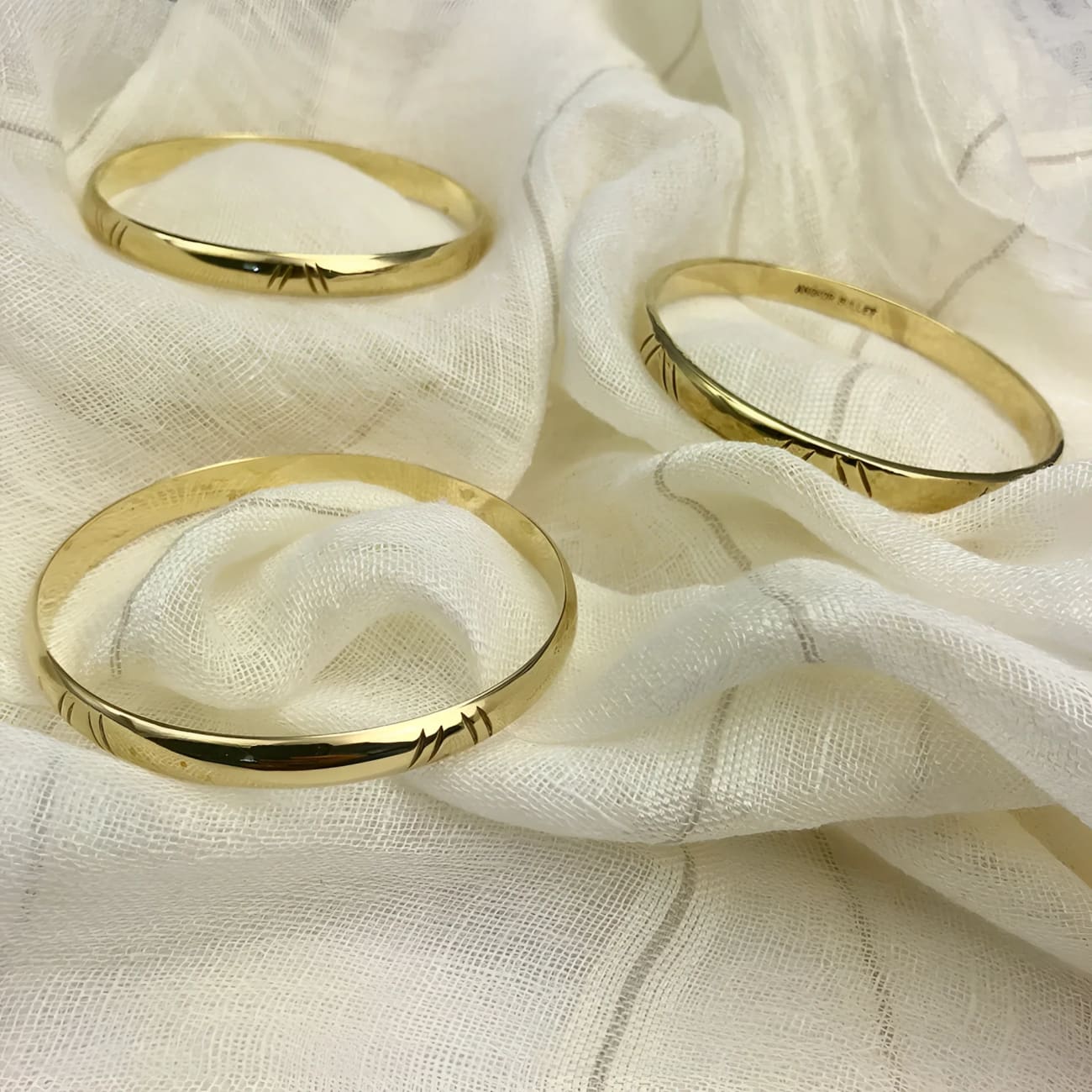 Carved Bombshell Bangle - Bracelets