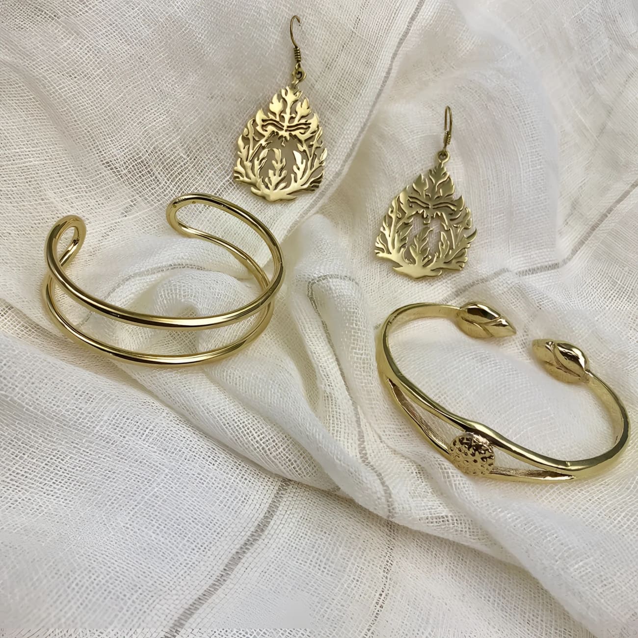 Lotus Bombshell Cuff - Bracelets