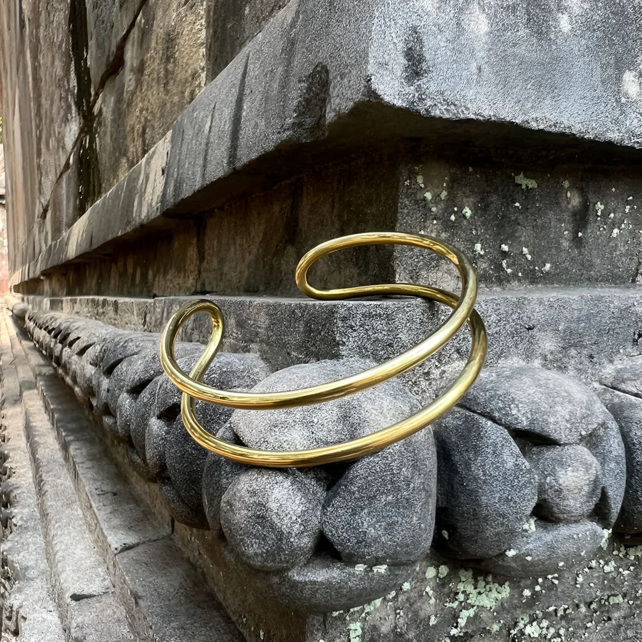 Wire Bombshell Cuff - Bracelets